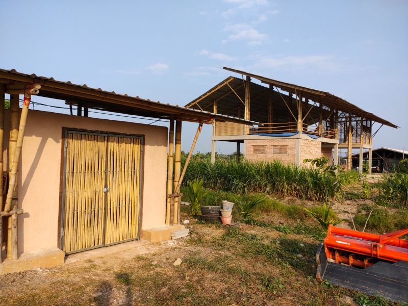 Garage and Family House Jan 2021 Garage and Family House Jan 2021