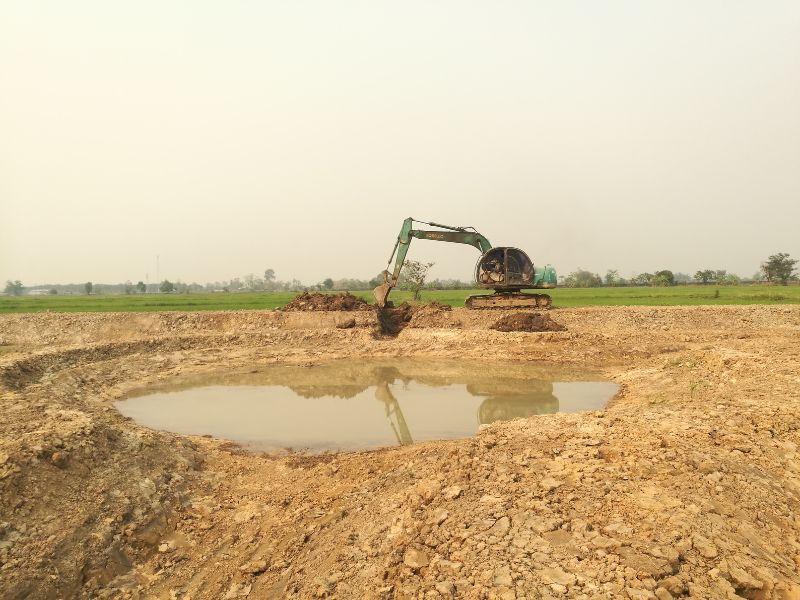 first steps_earthworks 2019 (9) starting with excavation for the farm house project